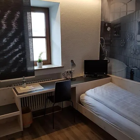 Отель Traubenbraeu