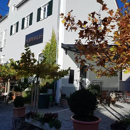 Отель Traubenbraeu 3*