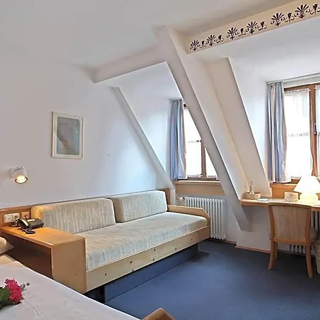 Traubenbraeu Otel Krumbach (Gunzburg)